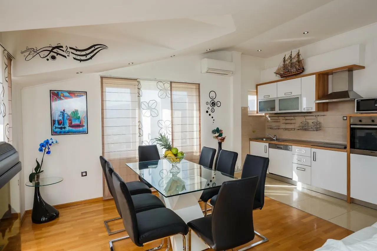 Apartments Selak Split 0*,