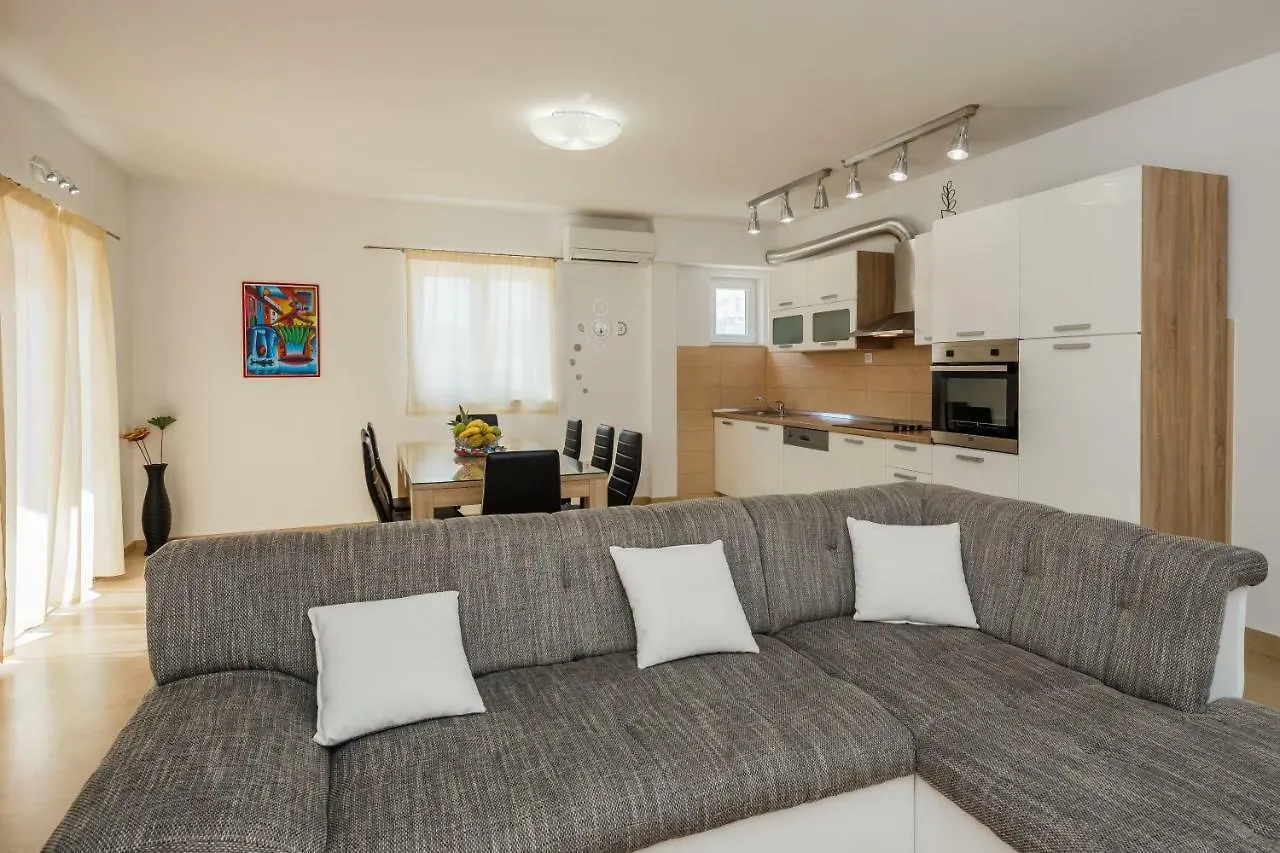 Apartments Selak Split