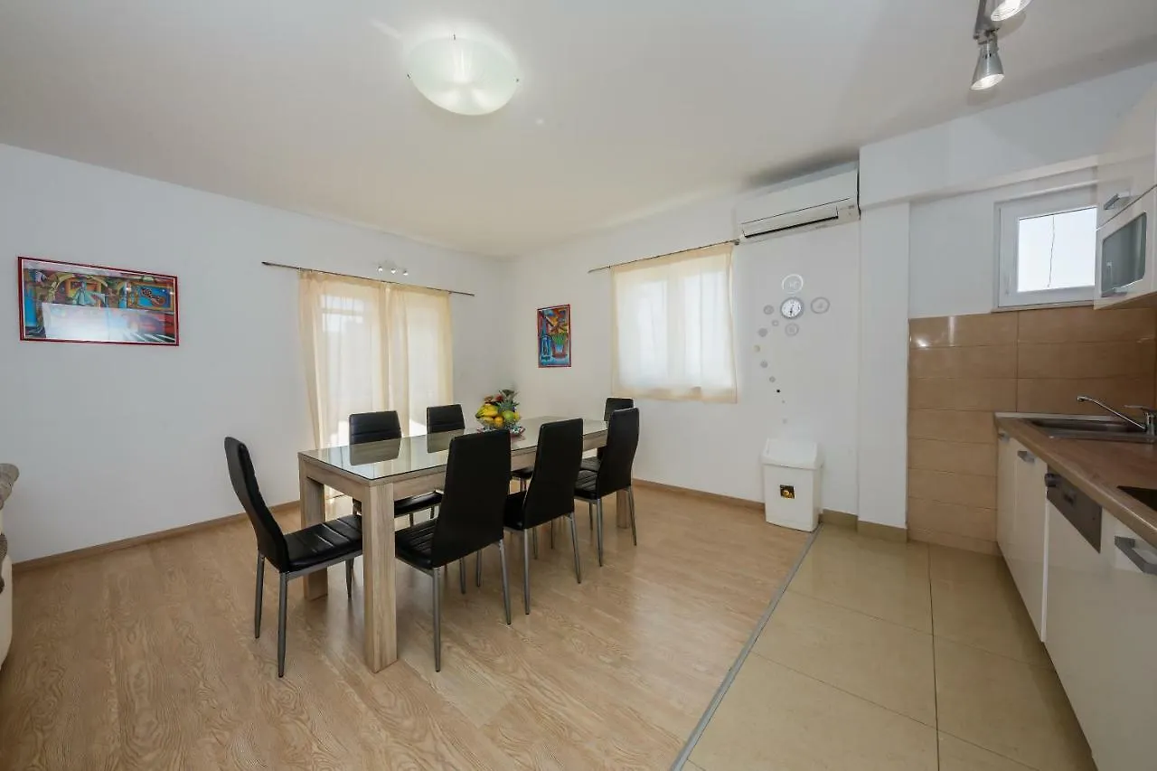 Apartments Selak Split