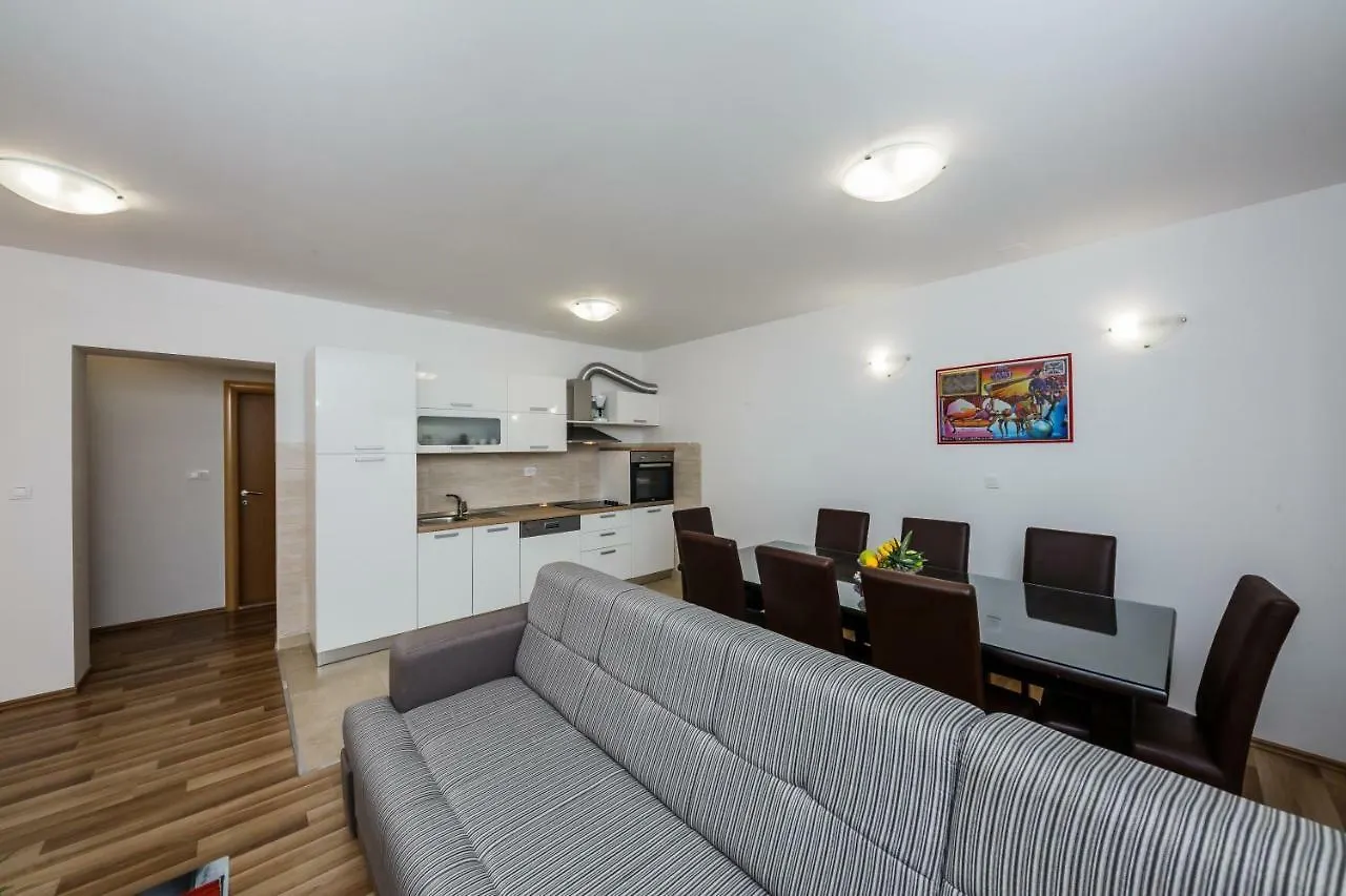 Apartments Selak Split