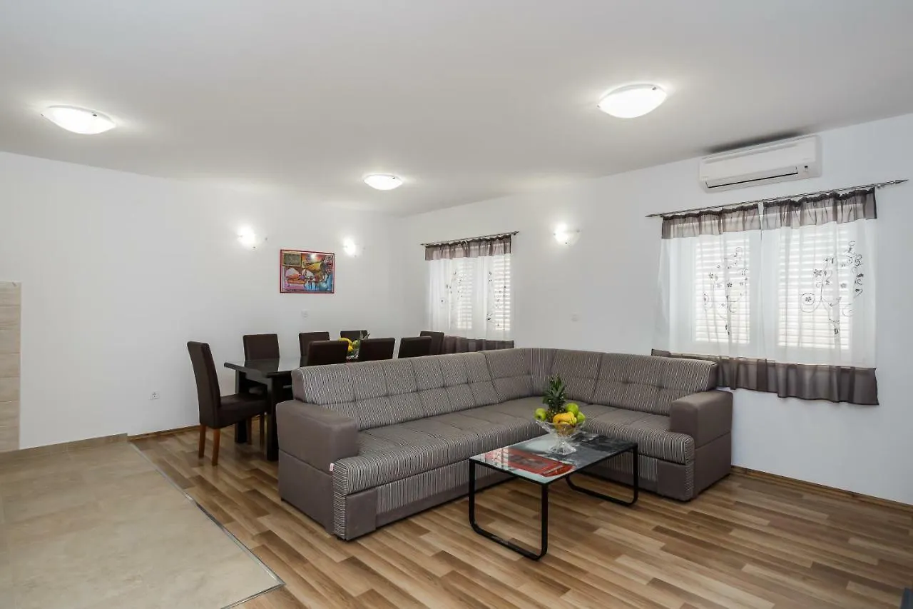 Apartments Selak Split